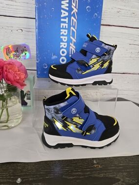NEW Skechers S-Lights Waterproof Light-Up Kids Winter Boots Blue Black